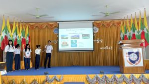 အစိုးရနည်းပညာကောလိပ်(တောင်ဒဂုံ) ICT ဘာသာရပ် ကျောင်းသားကျောင်းသူများ ၏ Presentation